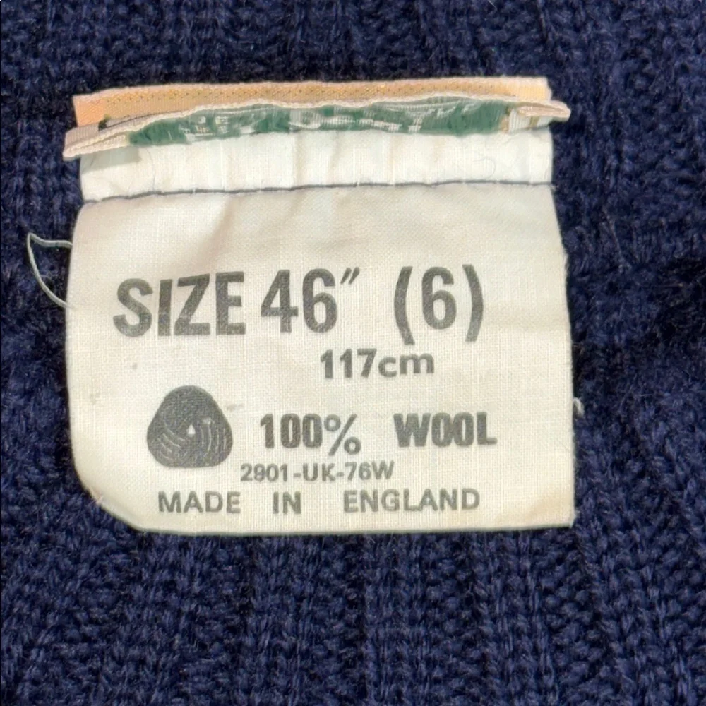 VTG L.L. Bean Made in England 100% Wool Commando Sweater Navy Blue 46
